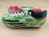 Бутси Adidas F5, розмір 38 (устілка 24 см) стан ВІДМІННИЙ