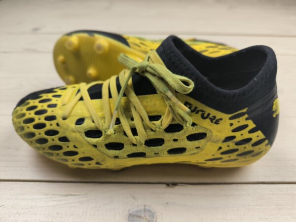 Бутси Puma Future, розмір 35 (устілка 21,5 см) стан ДОБРИЙ