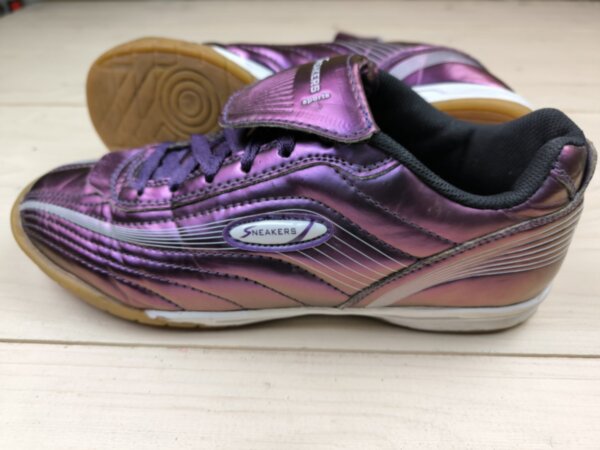 Футзалки бампи Sneakers Німеччина, розмір 41 (устілка 27,5 см) стан ВІДМІННИЙ