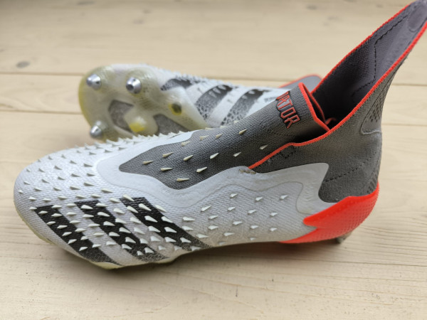 Профі бутси гібриди Adidas Predator Freak, розмір 39,5 (устілка 24,5 см) стан ІДЕАЛ