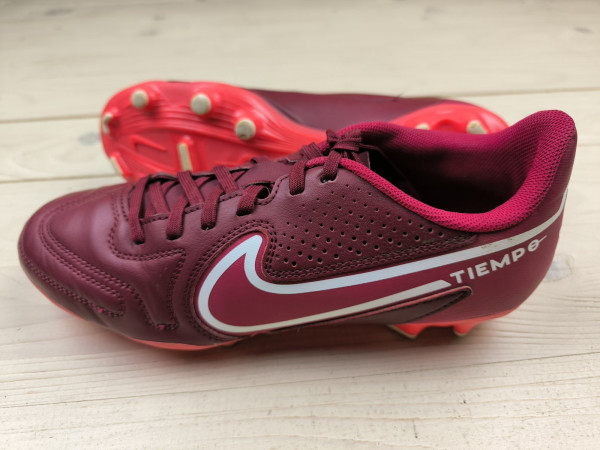 Бутси Nike Tiempo, розмір 39 (устілка 24,5 см) стан СУПЕР