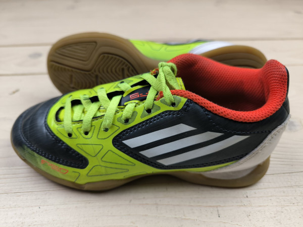 Футзалки бампи Adidas F-50, розмір 31 (устілка 19 см) стан СУПЕР