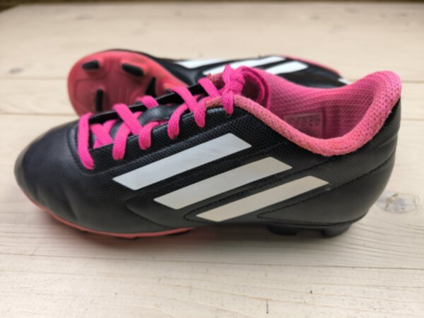 Бутси Adidas Conquisto, розмір 37,5 (устілка 23,5 см) стан ВІДМІННИЙ