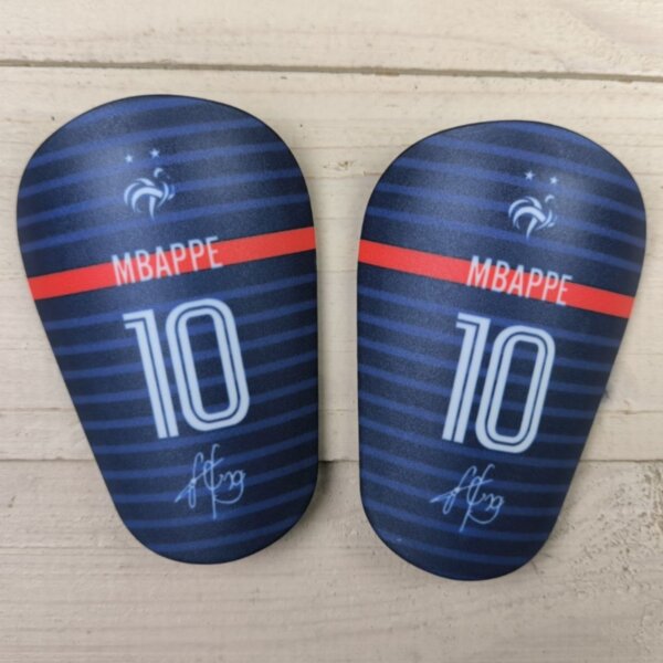 Щитки футбольные S 10x6 см Mbappe France