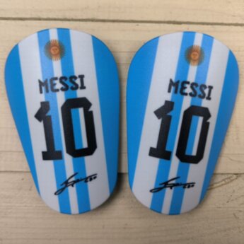 Щитки футбольные S 10x6 см Messi Argentina