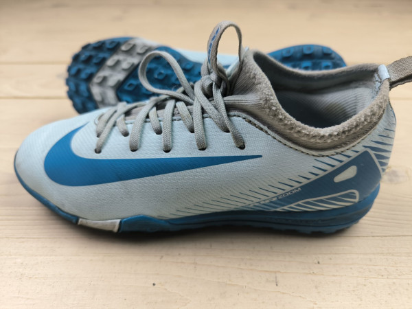 Сороконіжки Nike Air Zoom Mercurial, розмір 33 (стільник 20,5 см) стан ВІДМІННИЙ