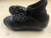 Бутси Adidas Predator, розмір 34 (устілка 21,5 см) стан ВІДМІННИЙ
