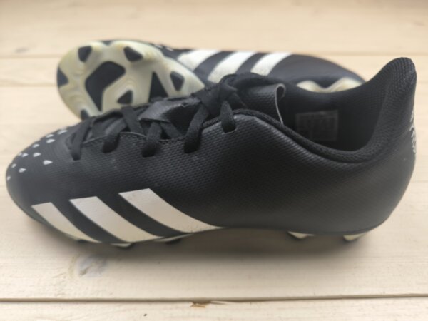 Бутси Adidas Predator Freak, розмір 36,5 (устілка 23 см) стан ІДЕАЛ