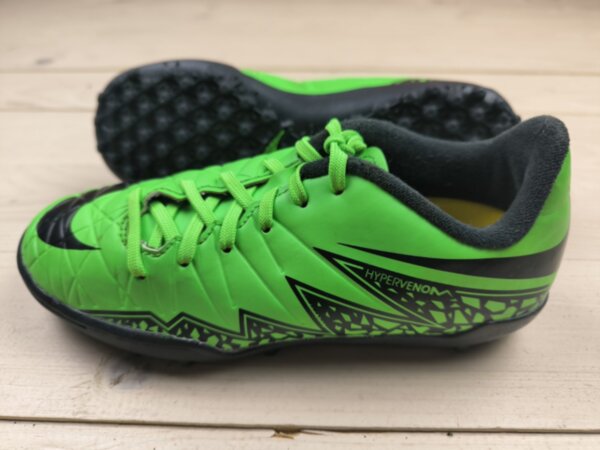 Сороконіжки Nike Hypervenom, розмір 32 (устілка 20 см) стан ВІДМІННИЙ