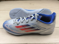 Футзалки бампи Adidas F-50, розмір 38,5 (устілка 24,5 см) стан ДОБРИЙ