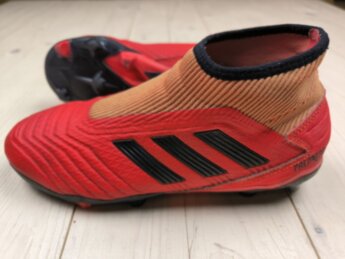 Бутси Adidas Predator, розмір 40 (устілка 25 см) стан ВІДМІННИЙ