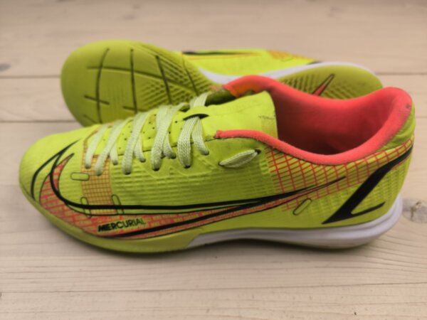 Футзалки Nike Mercurial, розмір 40 (устілка 25 см) стан ДОБРИЙ