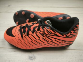 Бутси Nike Bravata, розмір 37,5 (устілка 23,5 см) стан ВІДМІННИЙ