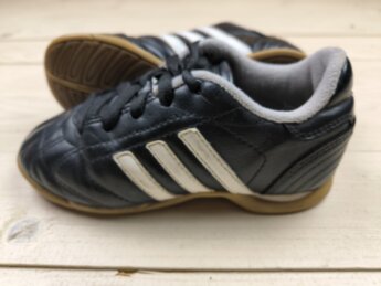 Футзалки Adidas Telstar, розмір 30 (устілка 18 см) стан ВІДМІННИЙ