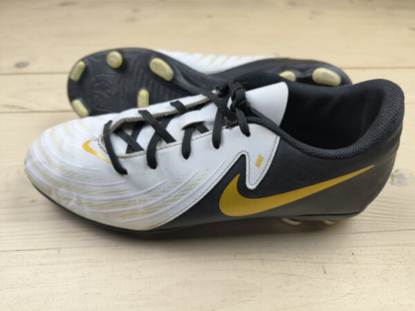Бутси Nike Phantom, розмір 42 (устілка 26 см) стан ВІДМІННИЙ