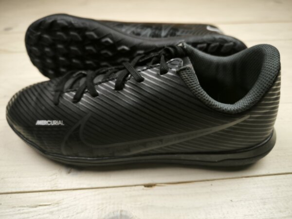 Сороконіжки Nike Mercurial, розмір 36,5 (устілка 23 см) стан ВІДМІННИЙ