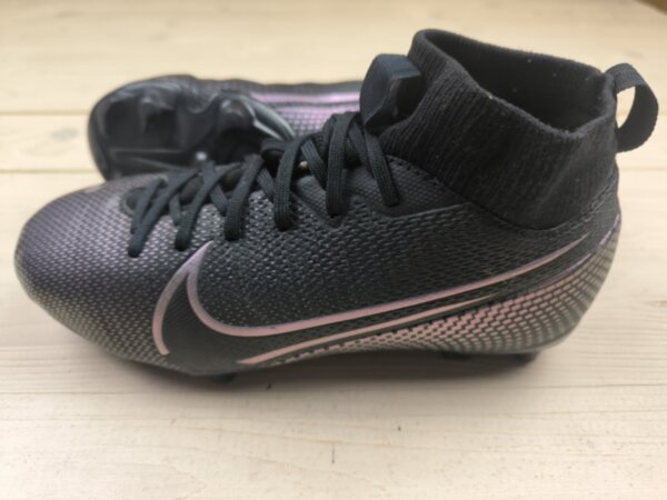 Бутси Nike Mercurial, розмір 36,5 (устілка 23 см) стан СУПЕР