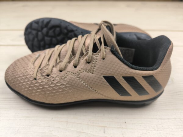 Сороконіжки Adidas Messi, розмір 33 (устілка 21 см) стан ВІДМІННИЙ