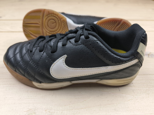 Футзалки бампи Nike Tiempo, розмір 31,5 (устілка 19,5 см) стан ІДЕАЛ