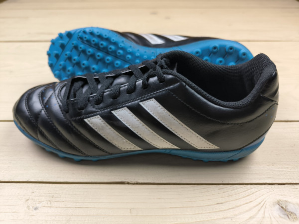 Сороконіжки Adidas Goletto, розмір 40,5 (устілка 26 см) стан СУПЕР