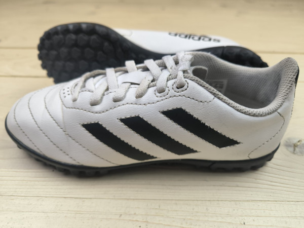 Сороконіжки Adidas Goletto, розмір 35,5 (устілка 22 см) стан ВІДМІННИЙ