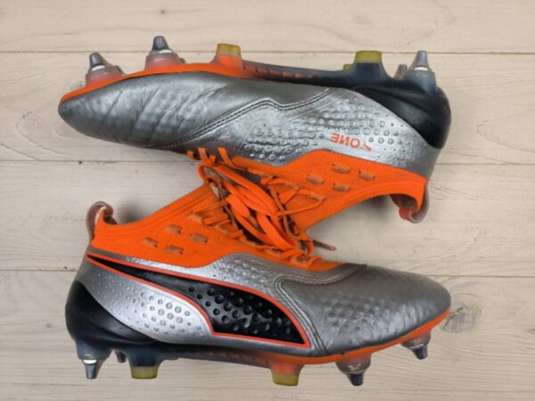 Профі бутси гібриди Puma One, розмір 38,5 (устілка 24,5 см) стан ДОБРИЙ
