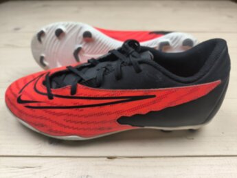 Бутси Nike Phantom, розмір 37 (устілка 24 см) стан ДОБРИЙ