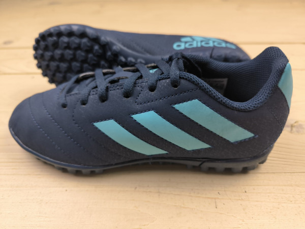 Сороконіжки Adidas Goletto, розмір 35,5 (устілка 22 см) стан ВІДМІННИЙ